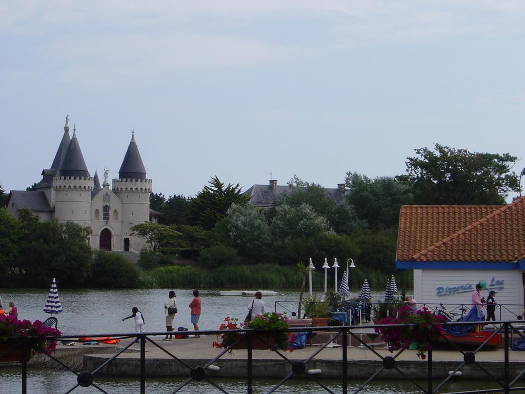 3 Bedrooms Holiday Home Golf Resort Port-Bourgenay Talmont-Saint-Hilaire Номер фото